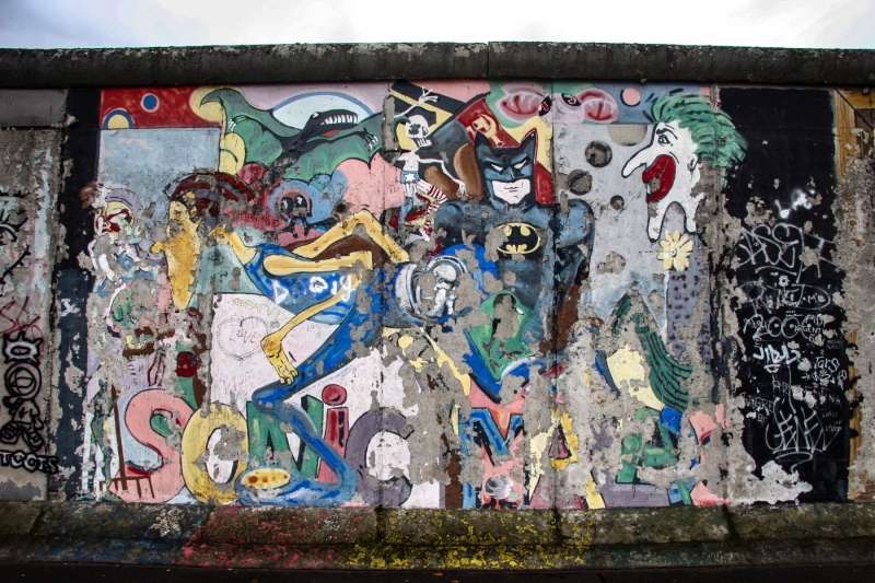 Mural "Sonic Malade" von Greta Scatlós
